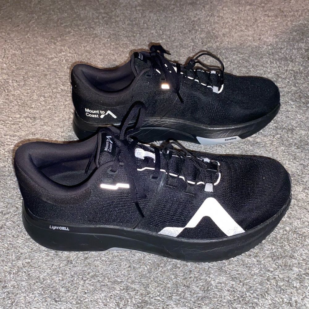 Mount To Coast Men's R1 Running Shoe Black